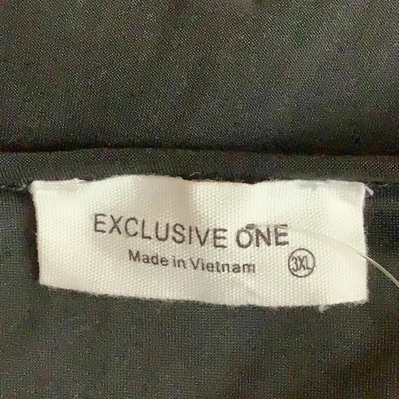 Exclusive One Size 3X Sleeveless Top With Gold Details. New Without Tags - Picture 7 of 8